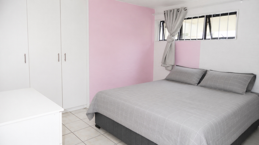 1 Bedroom Property for Sale in Wynberg Western Cape